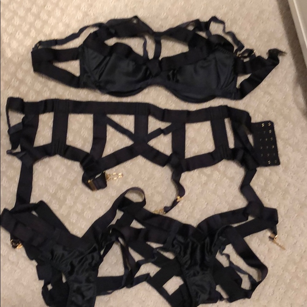 Set 4 pieces